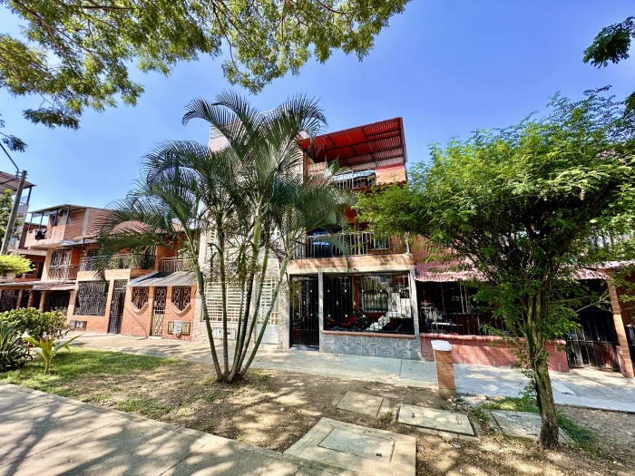 Casa en Venta en Bajos ciudad cordoba, Cali