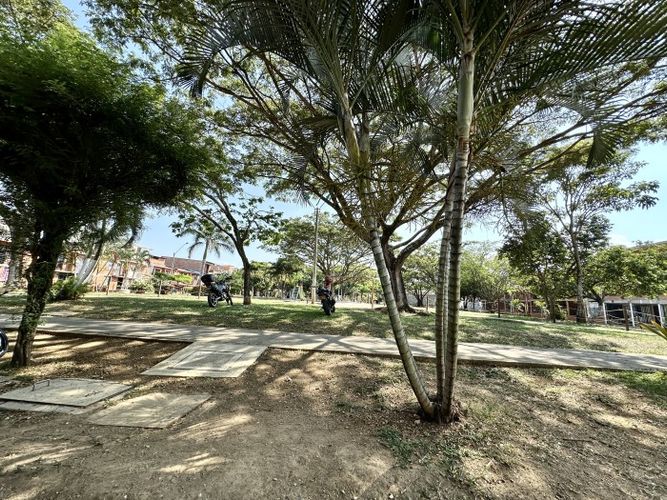 Casa de 5 alcobas en venta en Bajos Ciudad Cordoba, Cali, 53 m² · foto 3 de 18