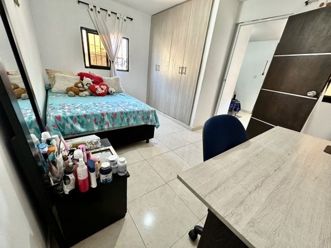Casa de 5 alcobas en venta en Bajos Ciudad Cordoba, Cali, 53 m² · foto 7 de 18