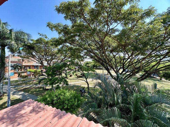 Casa de 5 alcobas en venta en Bajos Ciudad Cordoba, Cali, 53 m² · foto 16 de 18