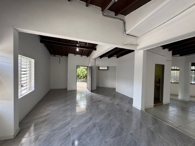 Local en arriendo en Laureles, Medellín, 217 m² · foto 6 de 17