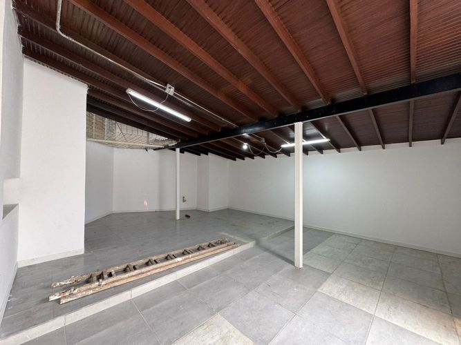 Local en arriendo en Laureles, Medellín, 217 m² · foto 8 de 17