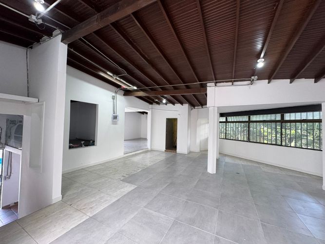 Local en arriendo en Laureles, Medellín, 217 m² · foto 13 de 17