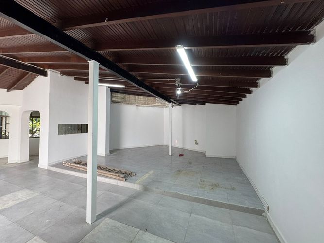 Local en arriendo en Laureles, Medellín, 217 m² · foto 16 de 17