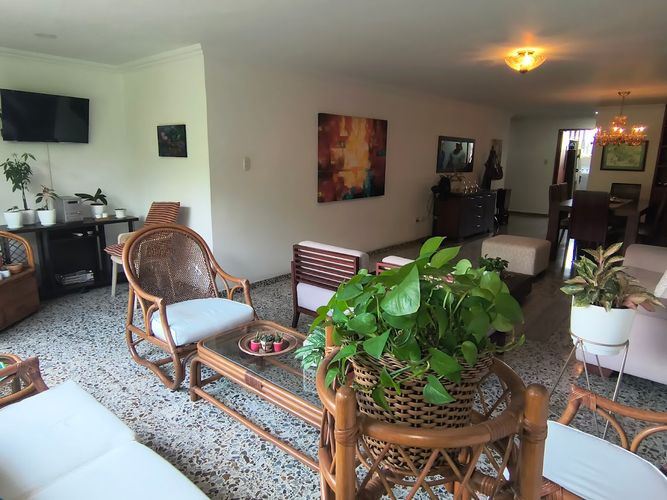 Apartamento de 4 alcobas en venta en La Flora, Cali, 145 m² · foto 2 de 22