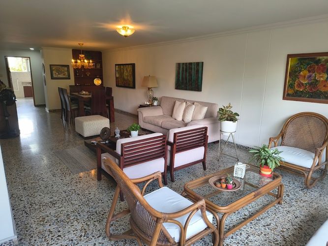 Apartamento de 4 alcobas en venta en La Flora, Cali, 145 m² · foto 3 de 22