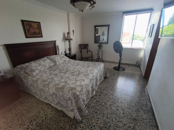 Apartamento de 4 alcobas en venta en La Flora, Cali, 145 m² · foto 17 de 22