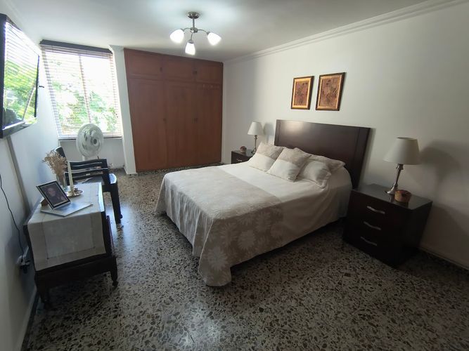 Apartamento de 4 alcobas en venta en La Flora, Cali, 145 m² · foto 15 de 22