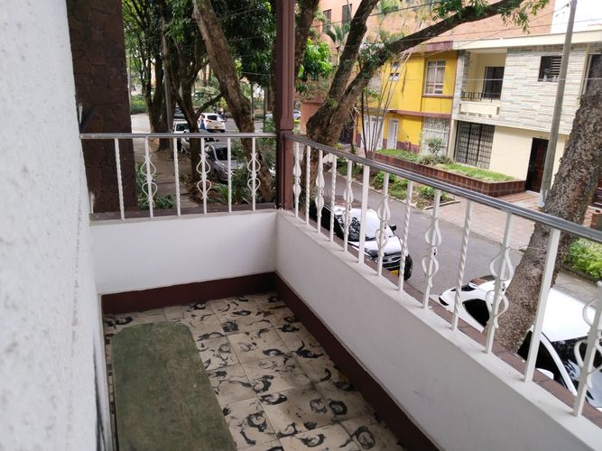 Casa de 6 alcobas en venta en Belén Rosales, Medellín, 310 m² · foto 14 de 24