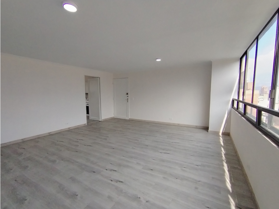 Apartamento en venta en La candelaria, Medellín 2