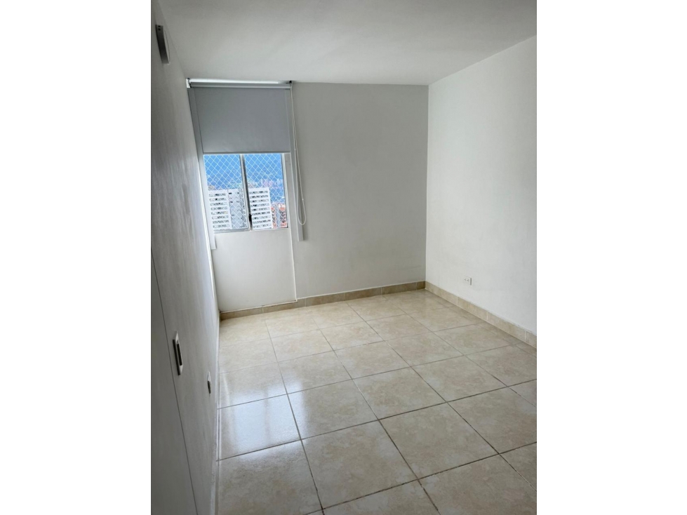 Apartamento en venta en Loma del Indio, Medellín 3