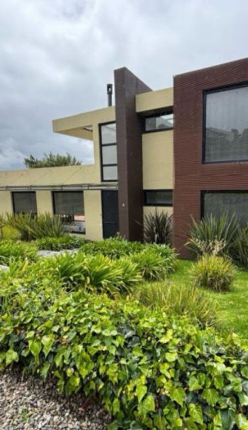 Casa de 4 alcobas en arriendo en Agrupación Macadamia, La Calera, 400 m² · foto 3 de 11