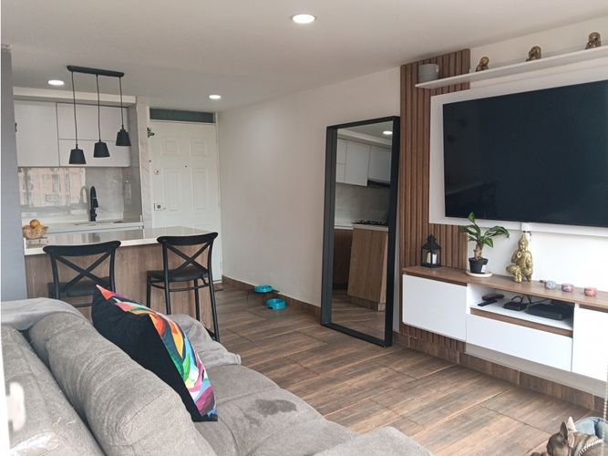 Apartamento de 3 alcobas en venta en El Sosiego, Madrid, 58 m² · foto 2 de 20