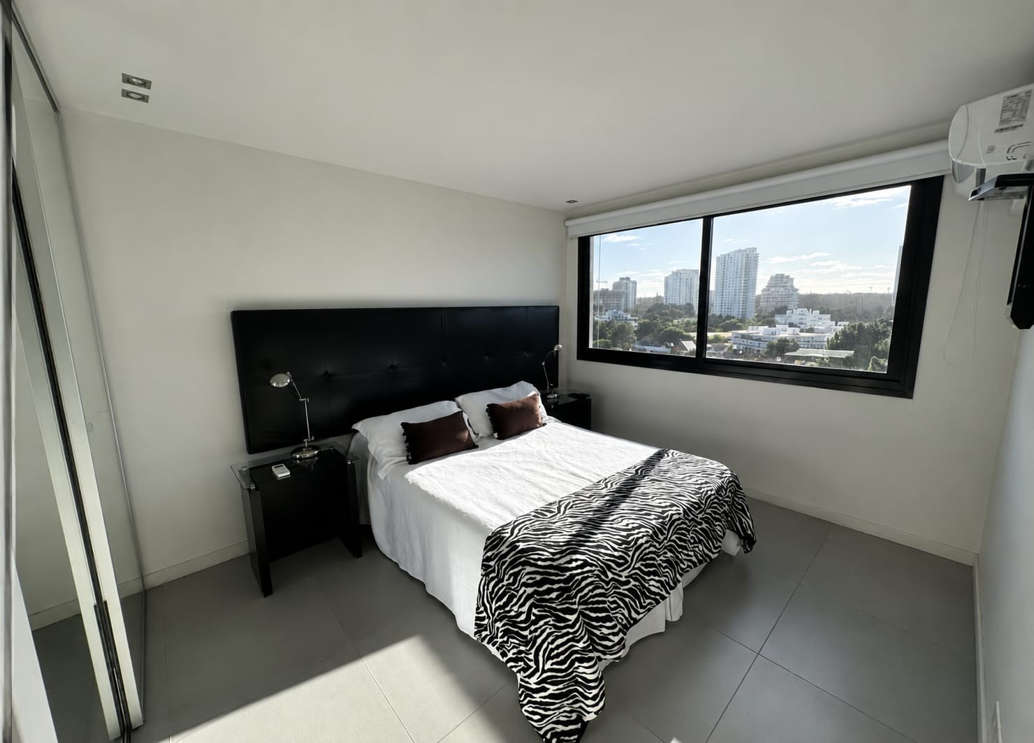ALQUILER | Apartamento de dos dormitorios en Punta Del Este · Foto 3