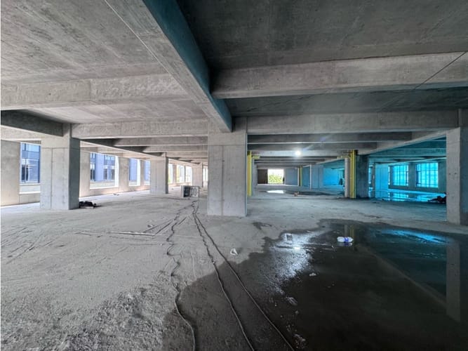 Oficina en arriendo en Las Vegas, Envigado, 450 m² · foto 2 de 14