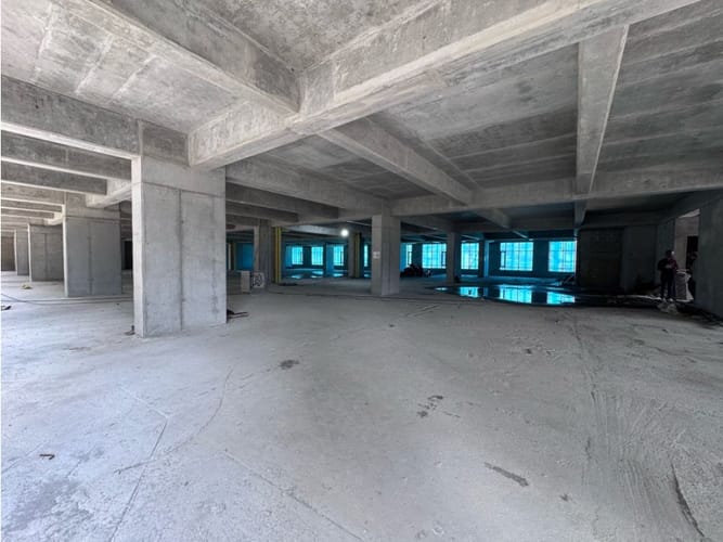 Oficina en arriendo en Las Vegas, Envigado, 450 m² · foto 4 de 14