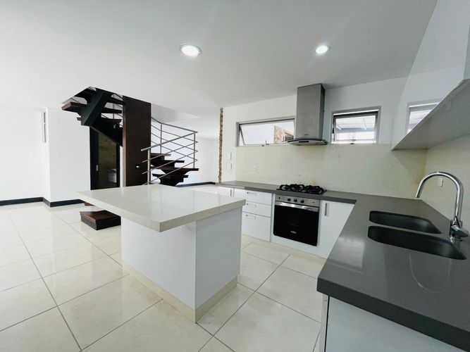 Casa de 3 alcobas en venta en Zona Deportiva Villa Olimpica, Pereira, 180 m² · foto 4 de 24