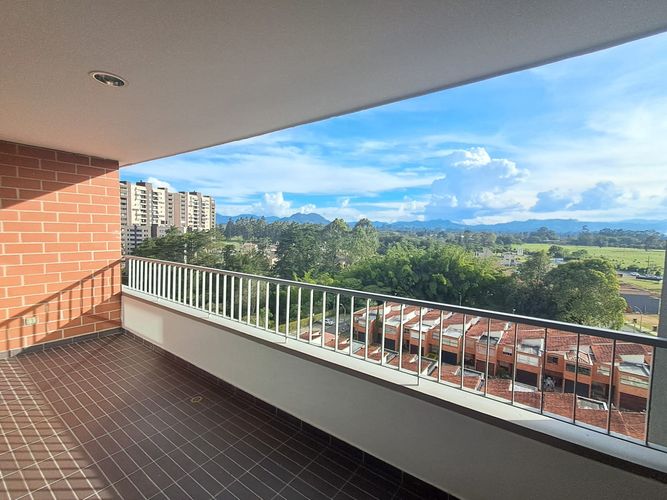 Apartamento de 3 alcobas en arriendo en Rionegro, 79 m² · foto 2 de 18