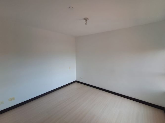 Apartamento de 3 alcobas en arriendo en Rionegro, 79 m² · foto 13 de 18