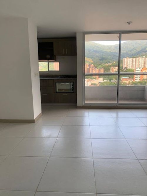 Apartamento de 2 alcobas en arriendo en Las Antillas, Envigado, 80 m² · foto 2 de 21