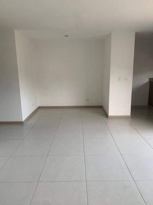 Apartamento de 2 alcobas en arriendo en Las Antillas, Envigado, 80 m² · foto 15 de 21