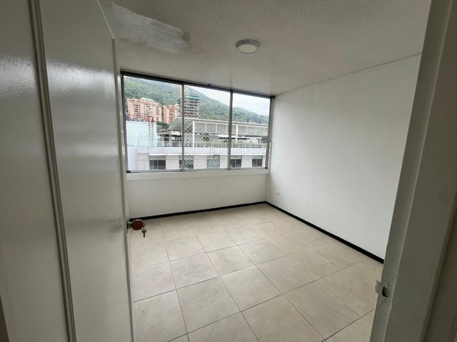 Apartamento de 3 alcobas en venta en Juanambu, Cali, 138 m² · foto 2 de 19
