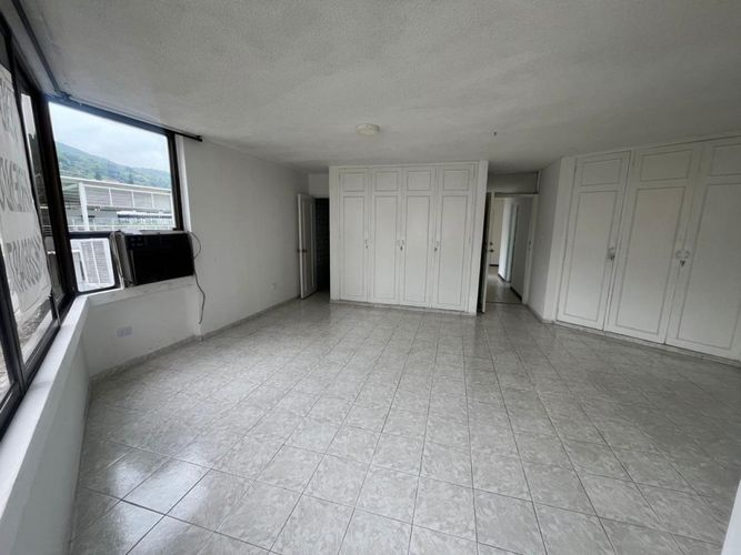 Apartamento de 3 alcobas en venta en Juanambu, Cali, 138 m² · foto 18 de 19