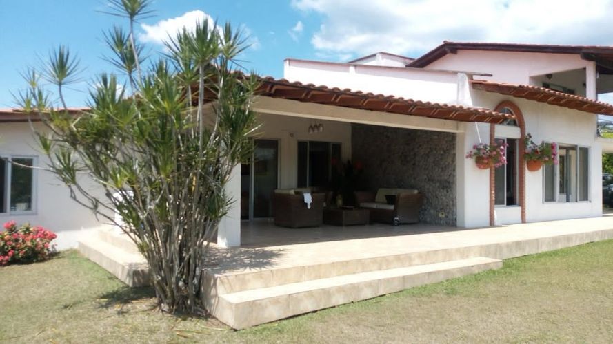 Casa de 5 alcobas en venta en Cerritos, Pereira · foto 4 de 5