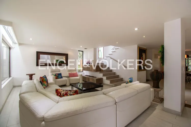 Casa de 4 alcobas en venta en El Diamante No. 2, Medellín, 644 m² · foto 2 de 18