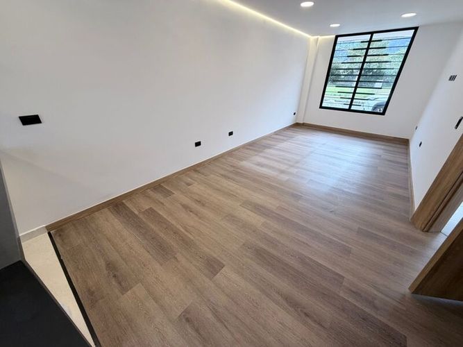 Casa de 5 alcobas en venta en La Ceja, 179 m² · foto 2 de 19