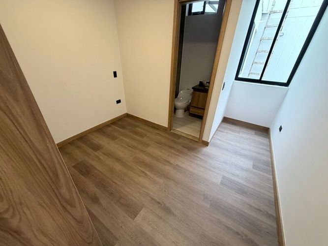 Casa de 5 alcobas en venta en La Ceja, 179 m² · foto 10 de 19