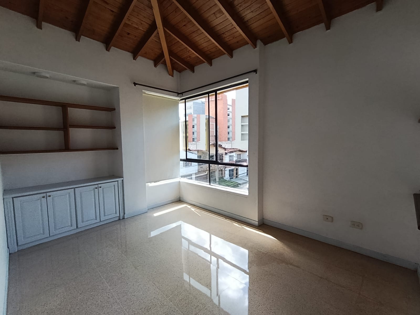 Apartamento en arriendo en Laureles, Medellín · foto 2 de 13