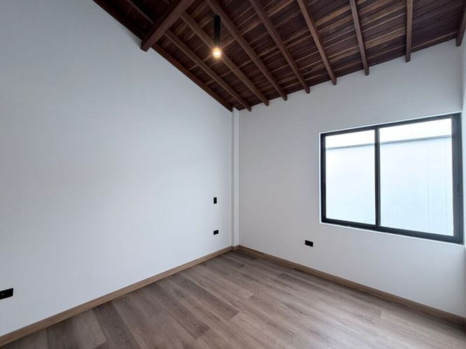 Casa de 5 alcobas en venta en La Ceja, 179 m² · foto 14 de 19