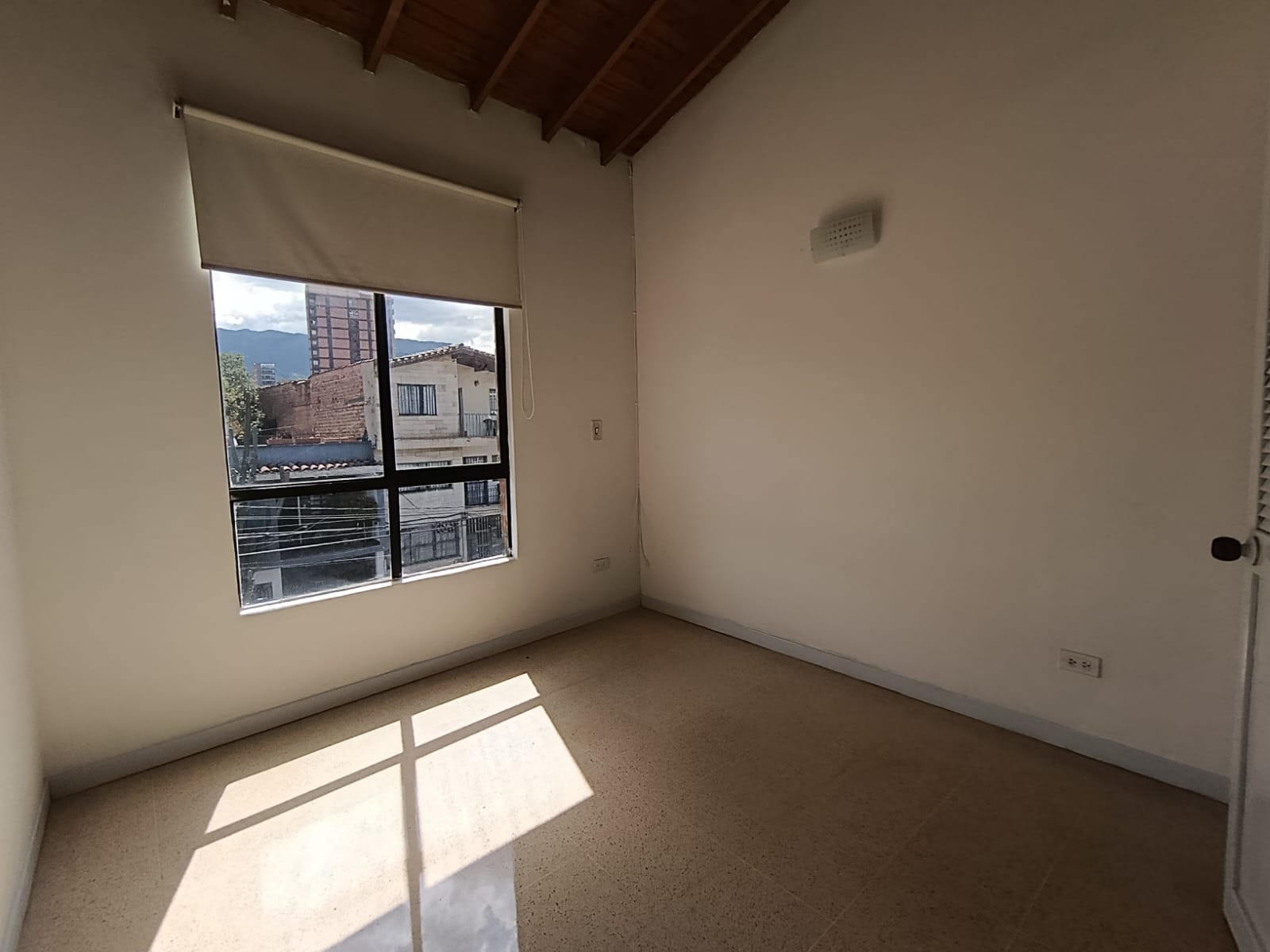 Apartamento en arriendo en Laureles, Medellín · foto 11 de 13