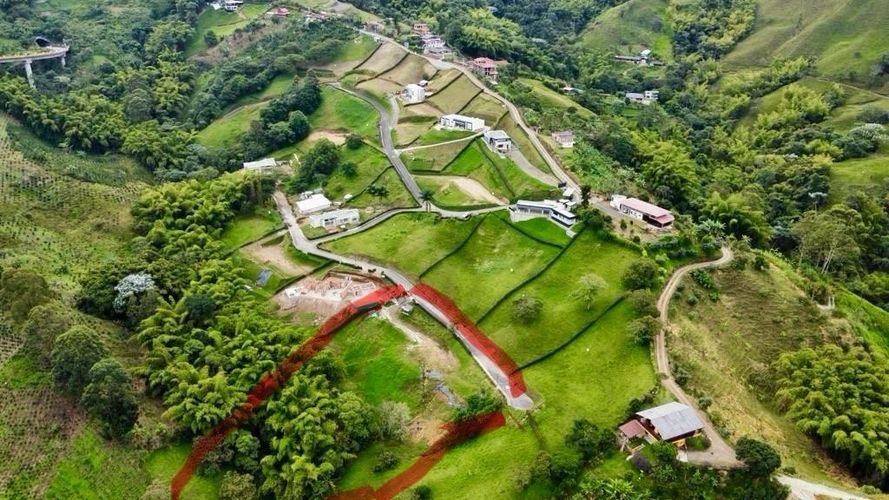 Lote en venta en El Rodeo, Dosquebradas, 8100 m² · foto 3 de 8