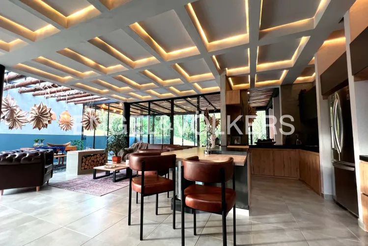 Casa de 3 alcobas en venta en Las Palmas, Envigado, 607 m² · foto 2 de 20