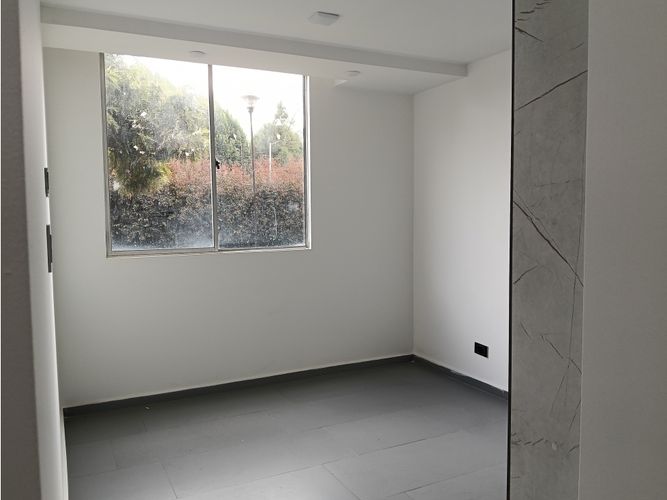 Apartamento de 3 alcobas en venta en Conjunto Residencial Zaragoza Ii, Madrid, 58 m² · foto 10 de 22