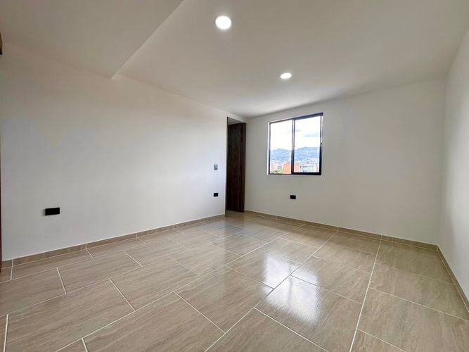 Apartamento de 4 alcobas en venta en Belén Rosales, Medellín, 200 m² · foto 17 de 24