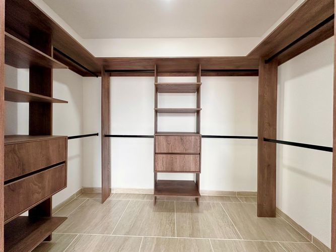 Apartamento de 4 alcobas en venta en Belén Rosales, Medellín, 200 m² · foto 12 de 24