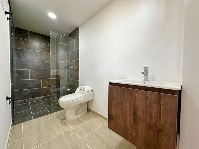 Apartamento de 4 alcobas en venta en Belén Rosales, Medellín, 200 m² · foto 9 de 24