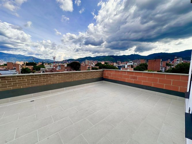 Apartamento de 4 alcobas en venta en Belén Rosales, Medellín, 200 m² · foto 23 de 24