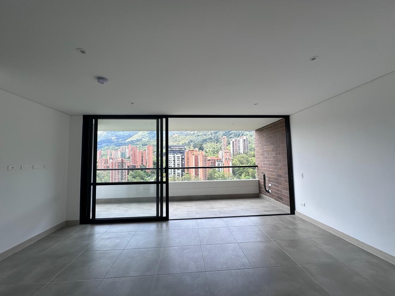 1BR Apartment in El Poblado (68 m²)
