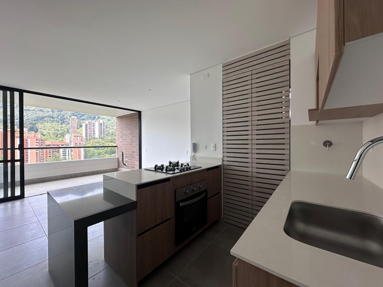 1BR Apartment in El Poblado (68 m²) - 3