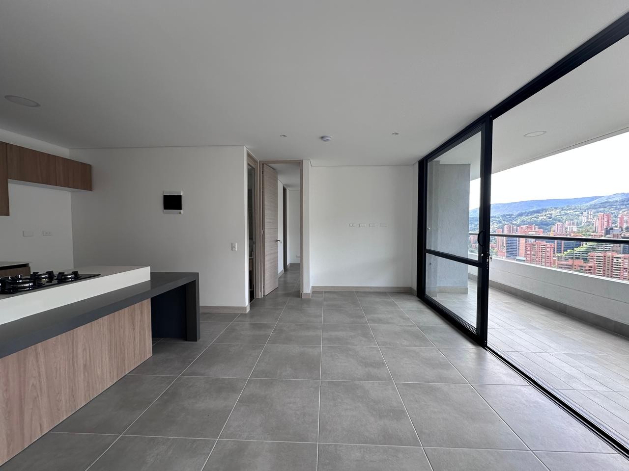 1BR Apartment in El Poblado (68 m²) - 4