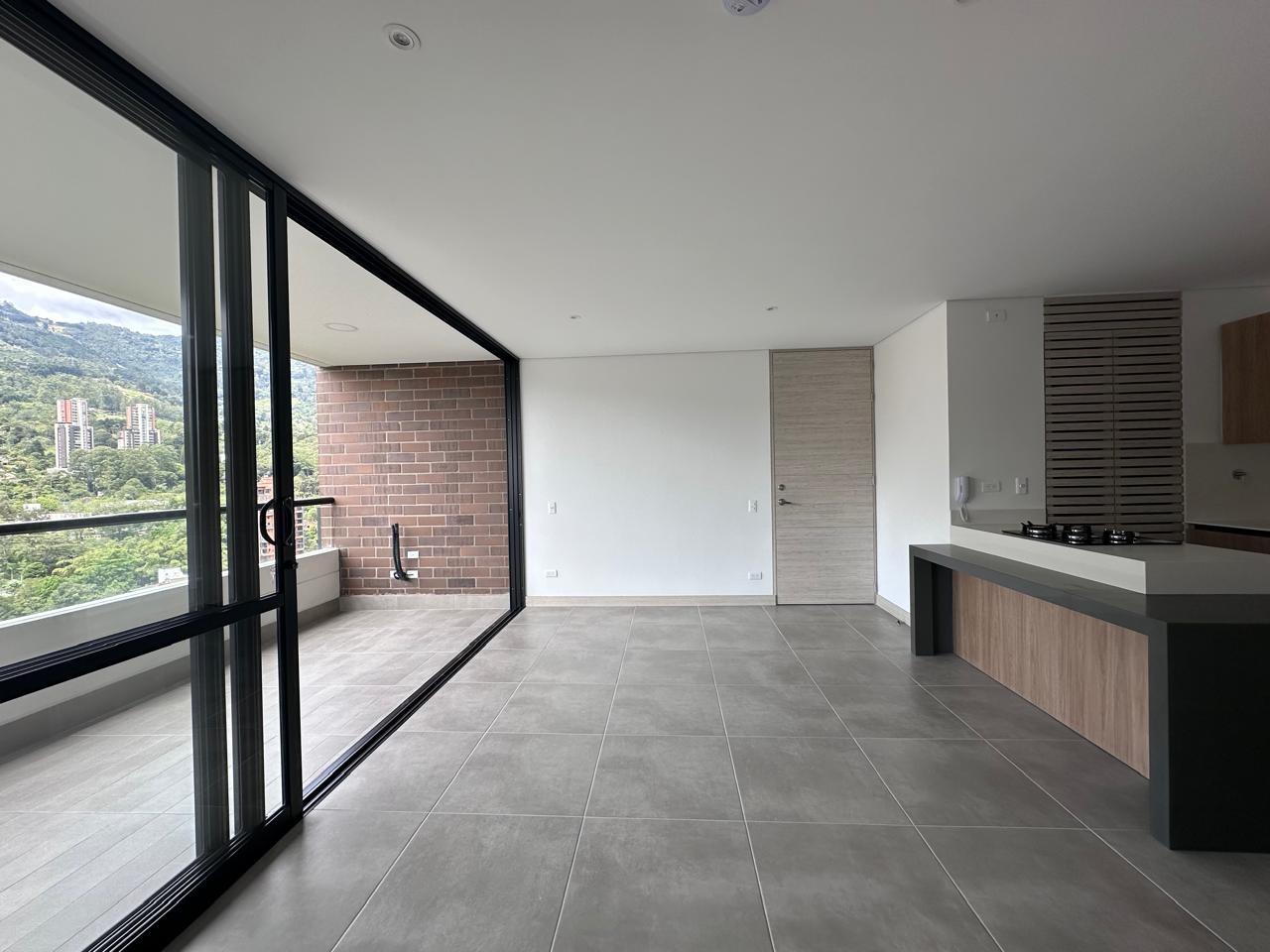1BR Apartment in El Poblado (68 m²) - 2