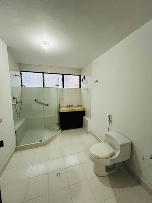Apartamento de 4 alcobas en venta en Sector Plaza De Bolivar, Pereira, 210 m² · foto 16 de 19