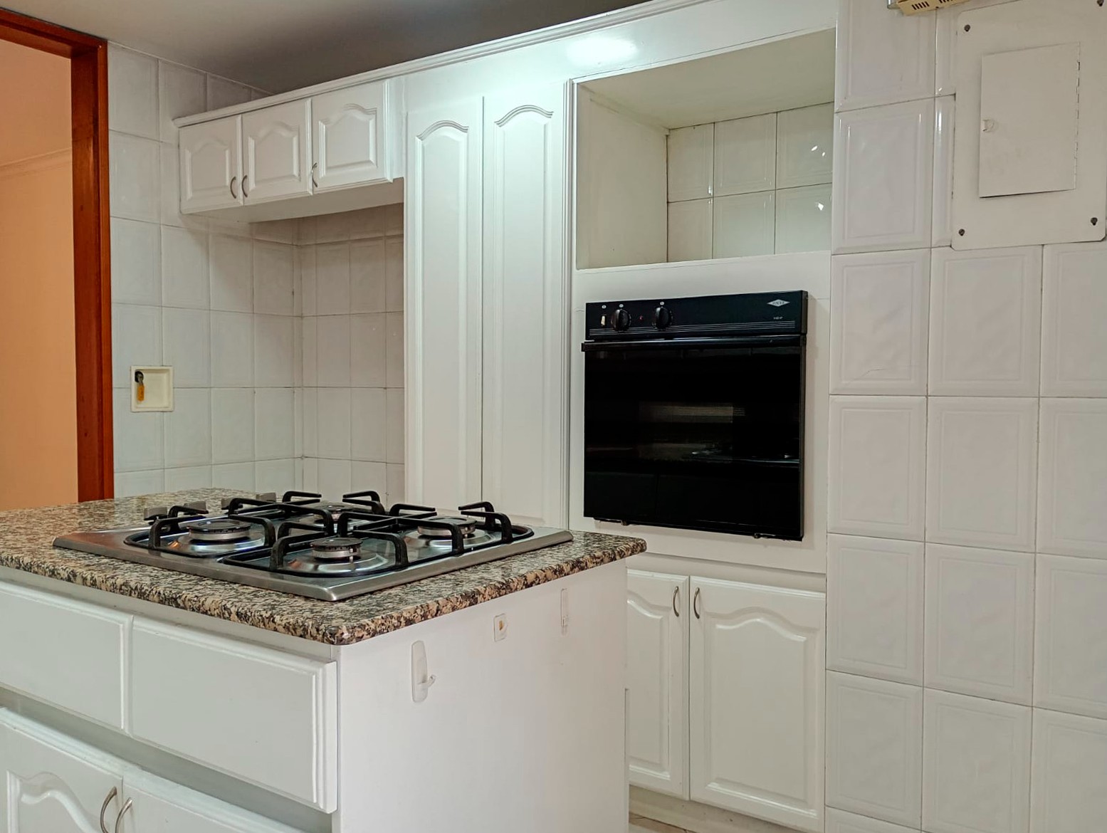 Apartamento en arriendo en Laureles, Medellín · foto 5 de 17