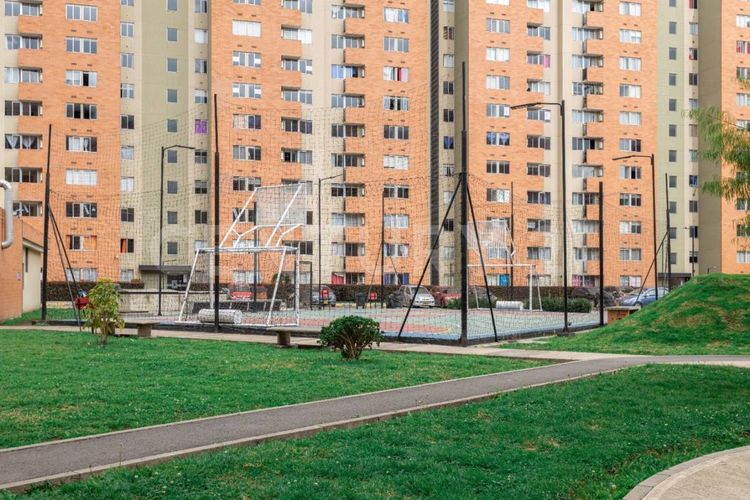 Apartamento de 3 alcobas en venta en Conjunto Residencial Provenzal, Madrid, 56 m² · foto 10 de 24