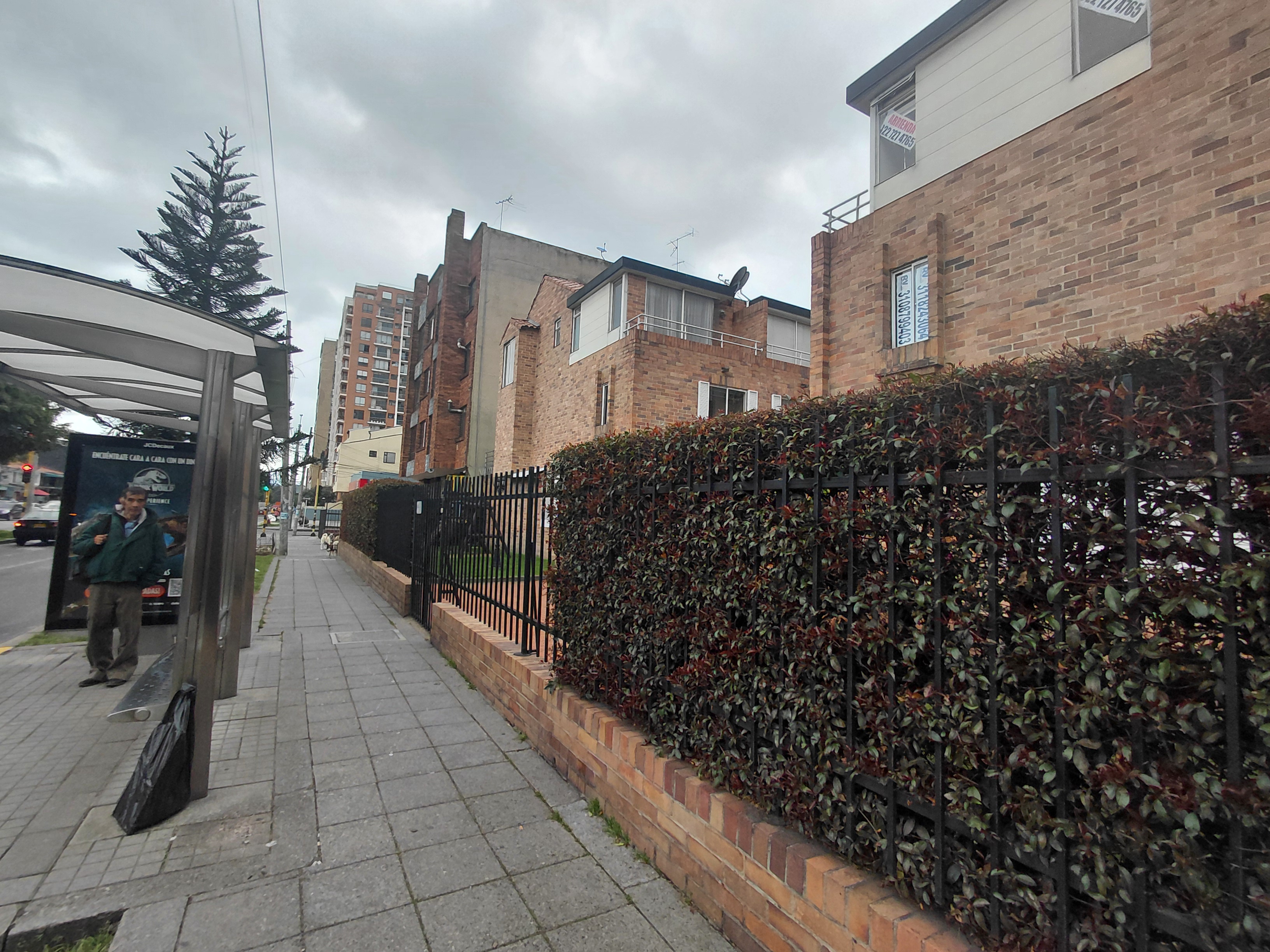 Casa en venta en Cedritos, Bogotá · foto 2 de 24