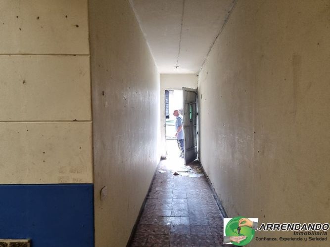 Casa de 6 alcobas en venta en Centro, Itagüí, 228 m² · foto 4 de 12
